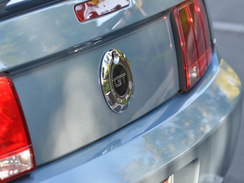 Used 2005 Ford Mustang GT Premium RWD image 13