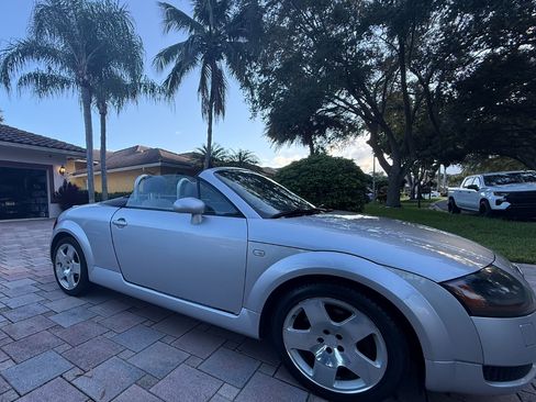 Used 2002 Audi TT 1.8T AWD/4WD image 8
