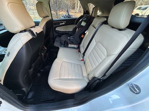 Used 2020 Ford Edge SEL w/ Convenience Package image 9