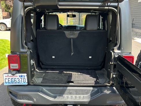 Used 2015 Jeep Wrangler Rubicon image 6