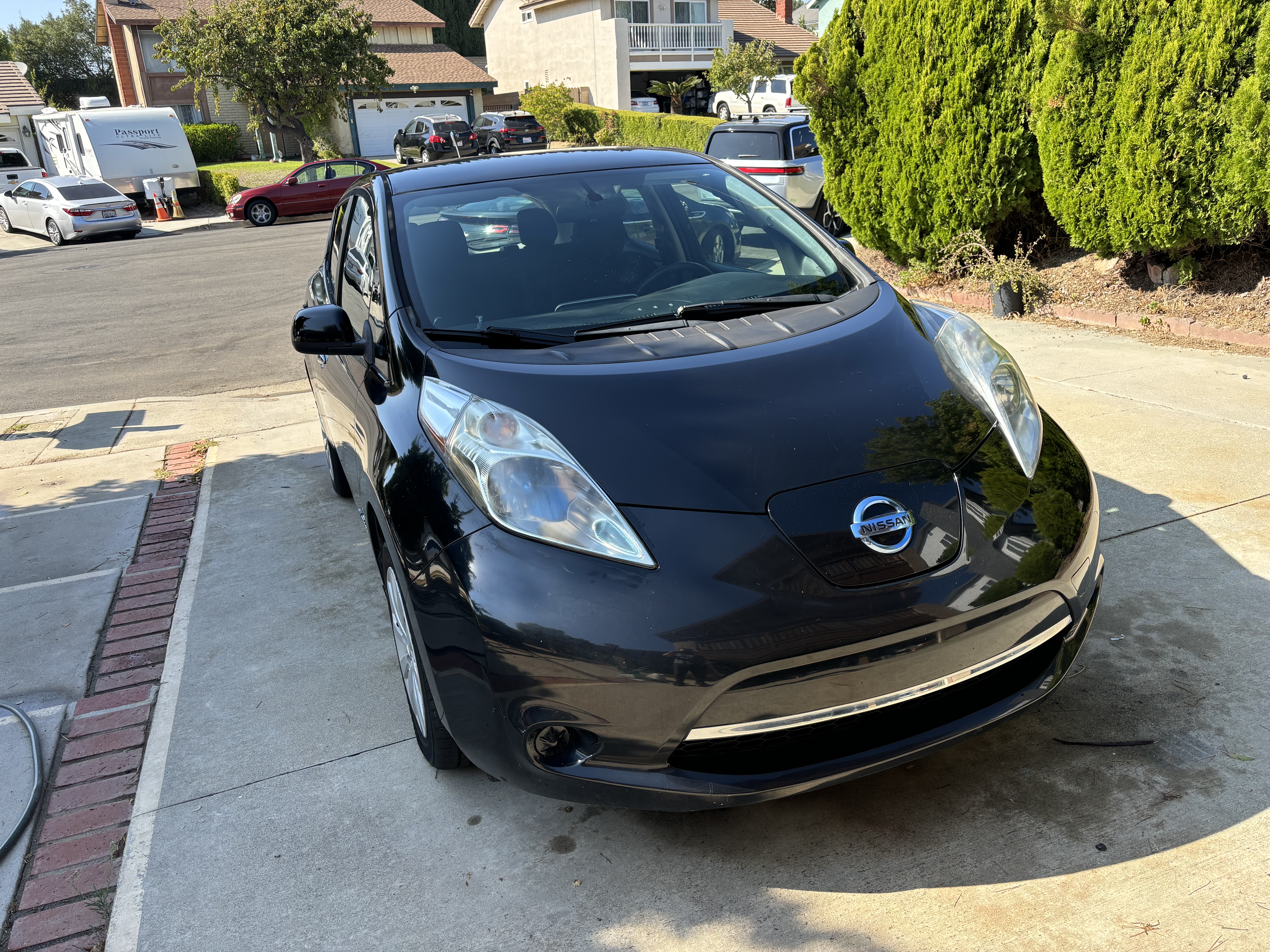 Used 2013 Nissan Leaf S FWD image 1