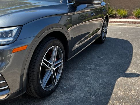 Used 2018 Audi SQ5 Premium Plus w/ S Sport Package image 2