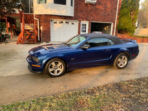 Used 2007 Ford Mustang GT Premium image 11