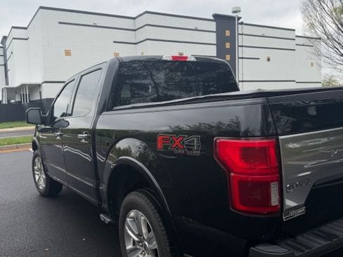 Used 2018 Ford F150 Platinum w/ Equipment Group 701A Luxury image 10