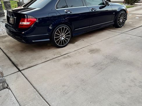 Used 2012 Mercedes-Benz C 250 Sedan image 5