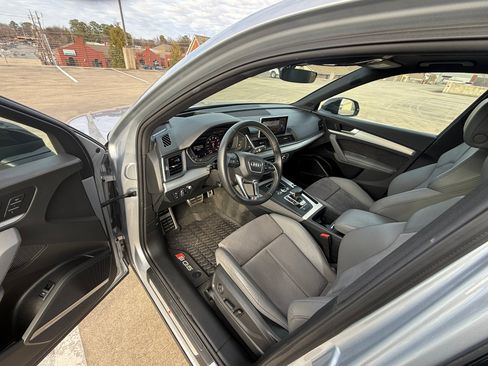 Used 2019 Audi SQ5 Prestige image 10