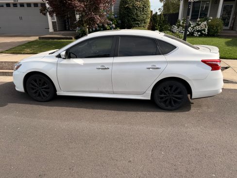 Used 2017 Nissan Sentra SR Turbo FWD image 2