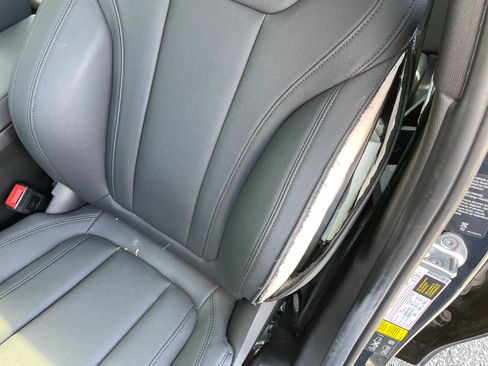 Used 2020 BMW 330i xDrive Sedan w/ Convenience Package image 19