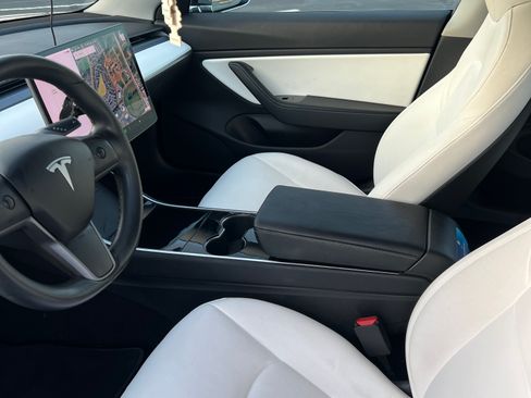 Used 2018 Tesla Model 3 Mid Range image 13