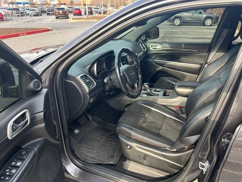 Used 2019 Jeep Grand Cherokee Altitude image 19