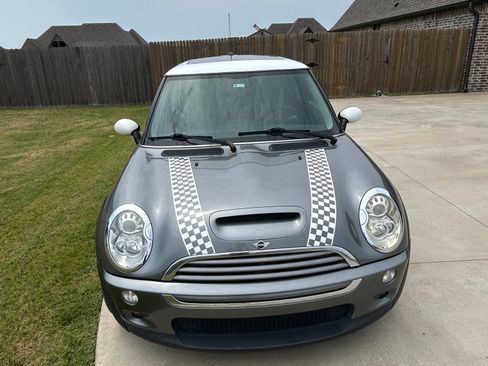 Used 2005 MINI Cooper S FWD image 2