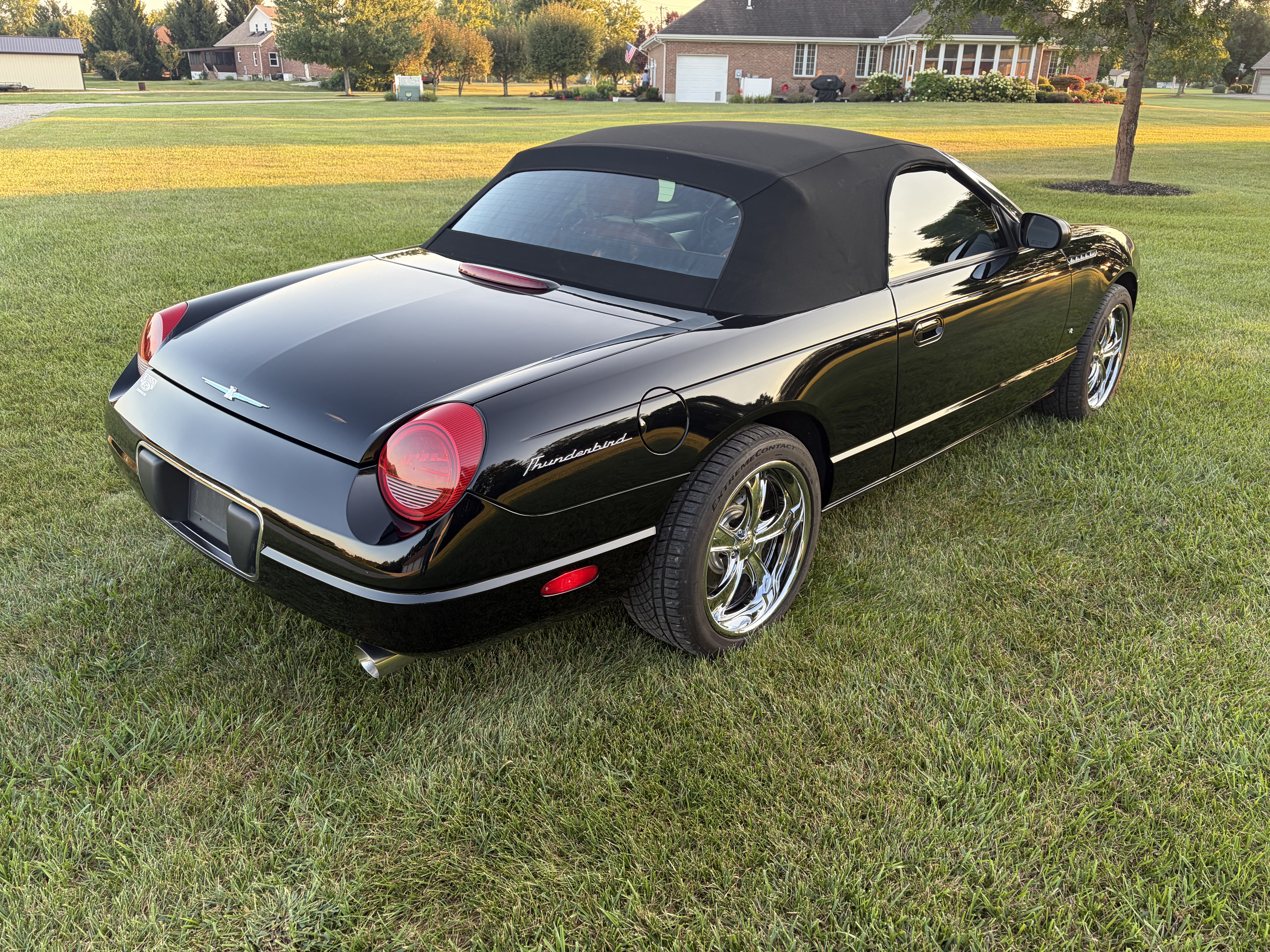 Used 2003 Ford Thunderbird RWD image 10