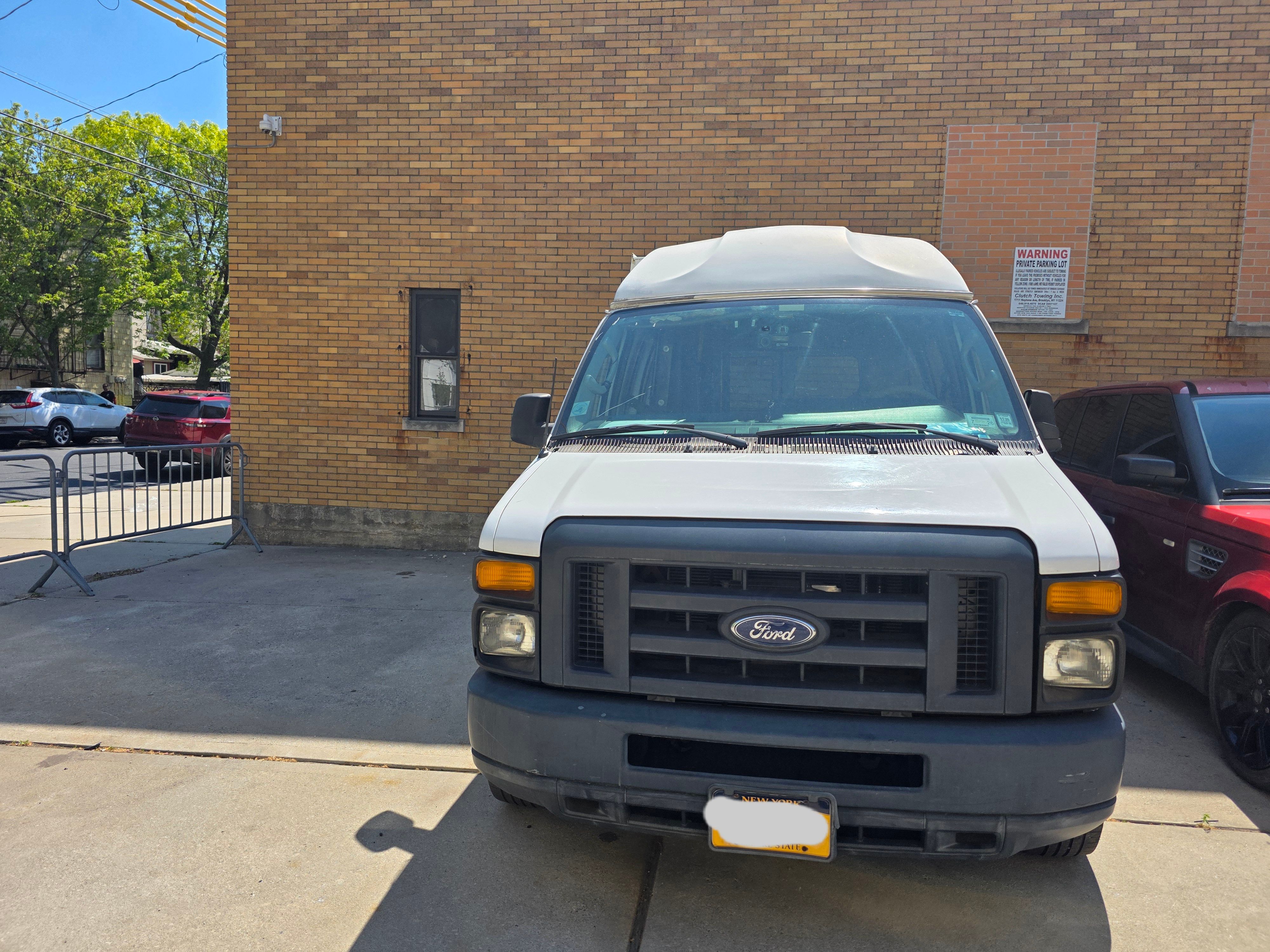 Used 2014 Ford E-250 and Econoline 250 w/ Power Group RWD image 2