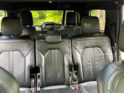 Used 2019 Ford Expedition Limited RWD image 13