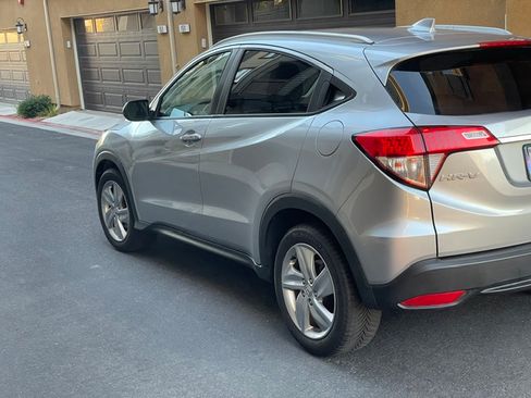 Used 2019 Honda HR-V EX image 5