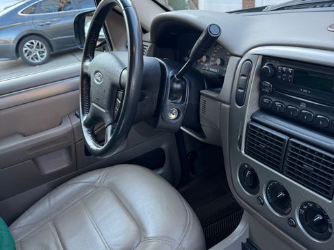 Used 2004 Ford Explorer Sport XLT image 6