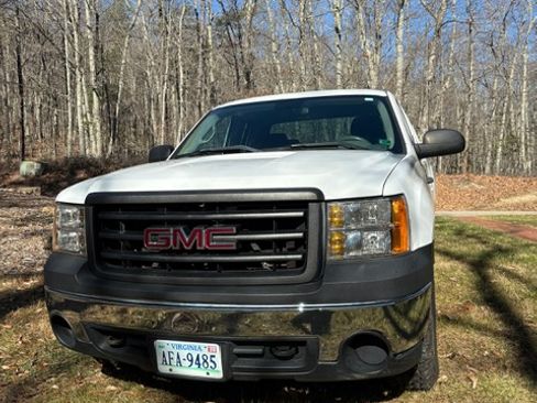 Used 2007 GMC Sierra 1500 W/T image 2