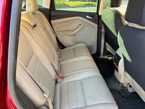 Used 2013 Ford C-MAX SEL image 10