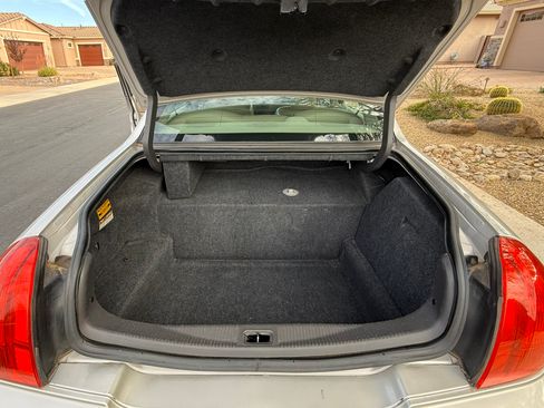 Used 2009 Lincoln Town Car Signature Limited image 14