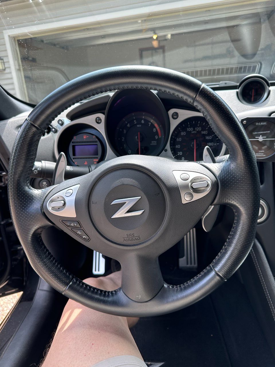 Used 2014 Nissan 370Z Touring w/ Sport Package RWD image 12