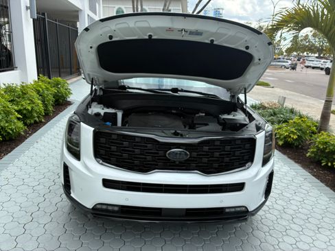 Used 2021 Kia Telluride SX w/ SX Prestige Package image 12