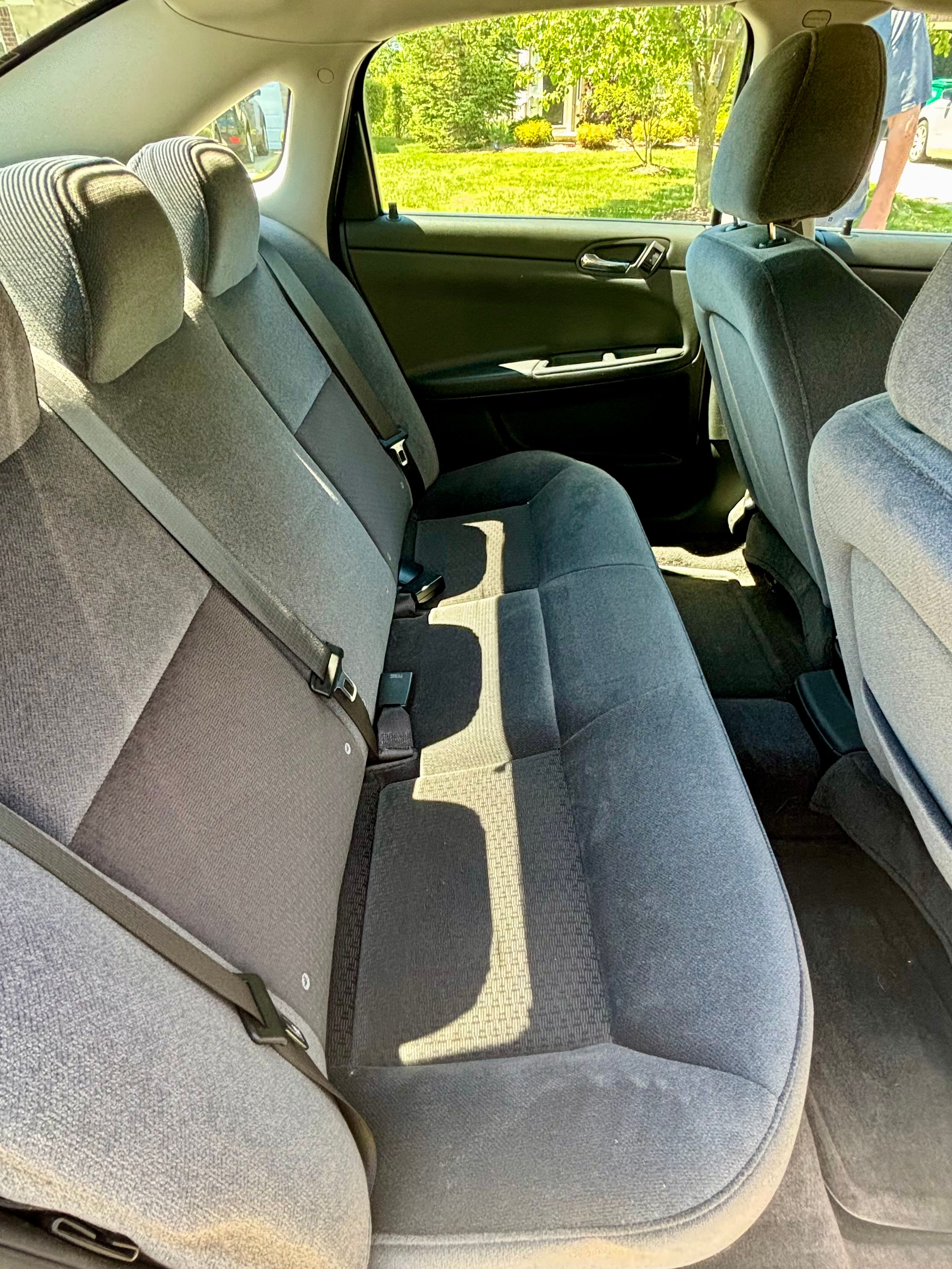 Used 2009 Chevrolet Impala LT FWD image 6