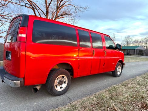 Used 2014 Chevrolet Express 3500 LS w/ Cold Climate Package image 6