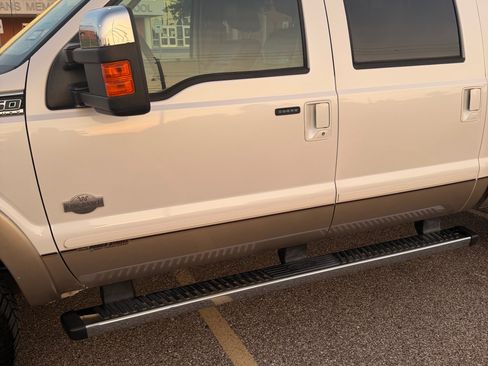 Used 2011 Ford F250 King Ranch w/ King Ranch w/Chrome Pkg AWD/4WD image 5