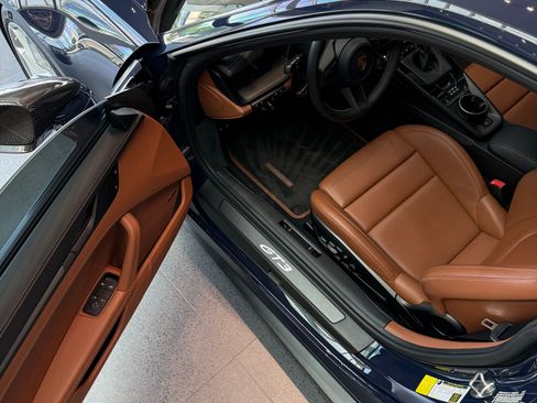 Used 2022 Porsche 911 GT3 image 2