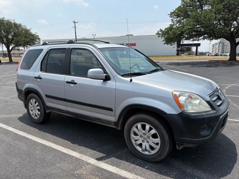 Used 2005 Honda CR-V EX image 4