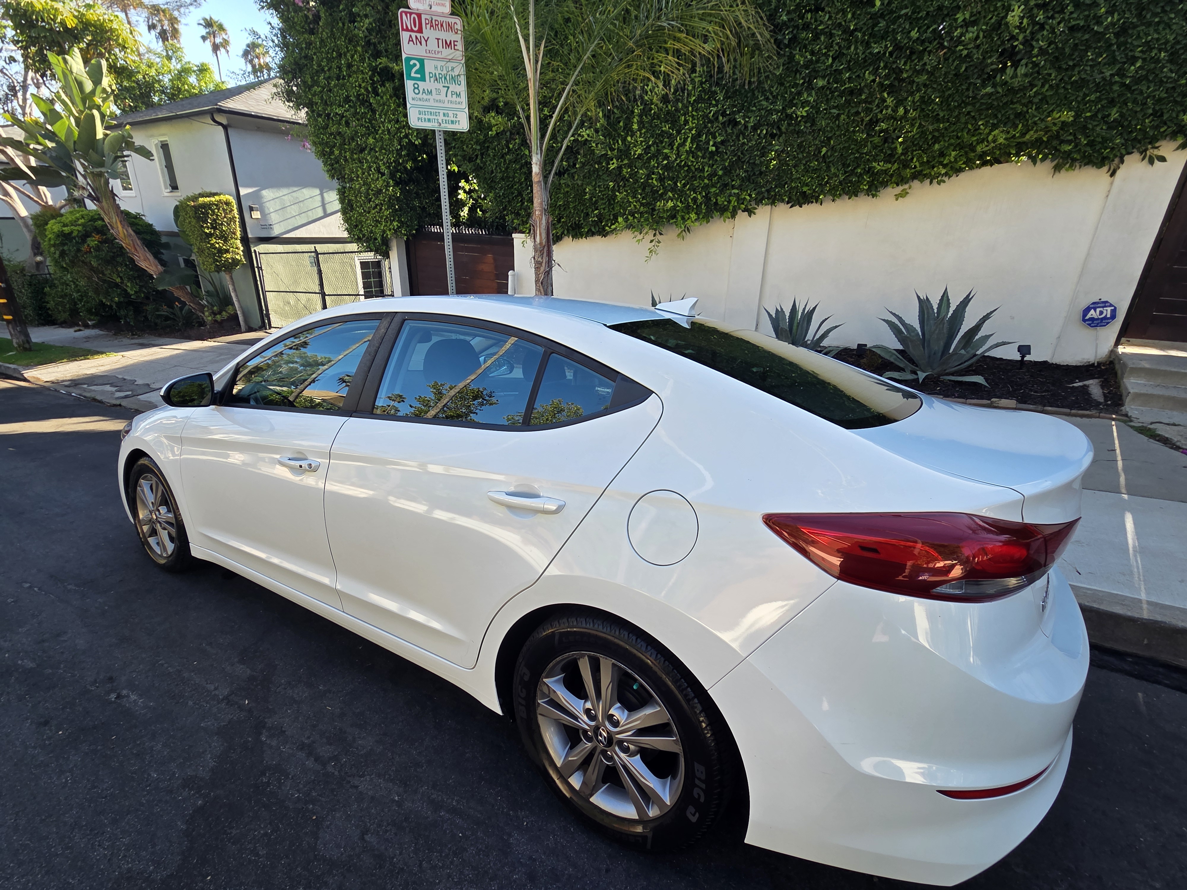 Used 2017 Hyundai Elantra Value Edition FWD image 5