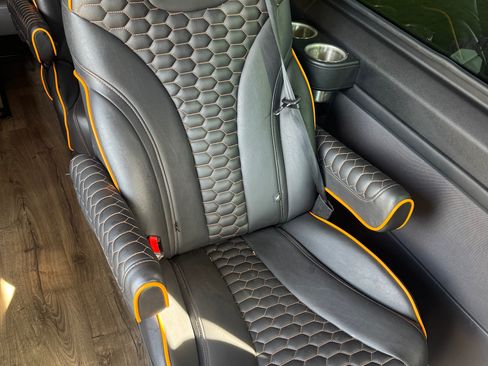 Used 2022 Mercedes-Benz Sprinter 2500 image 11