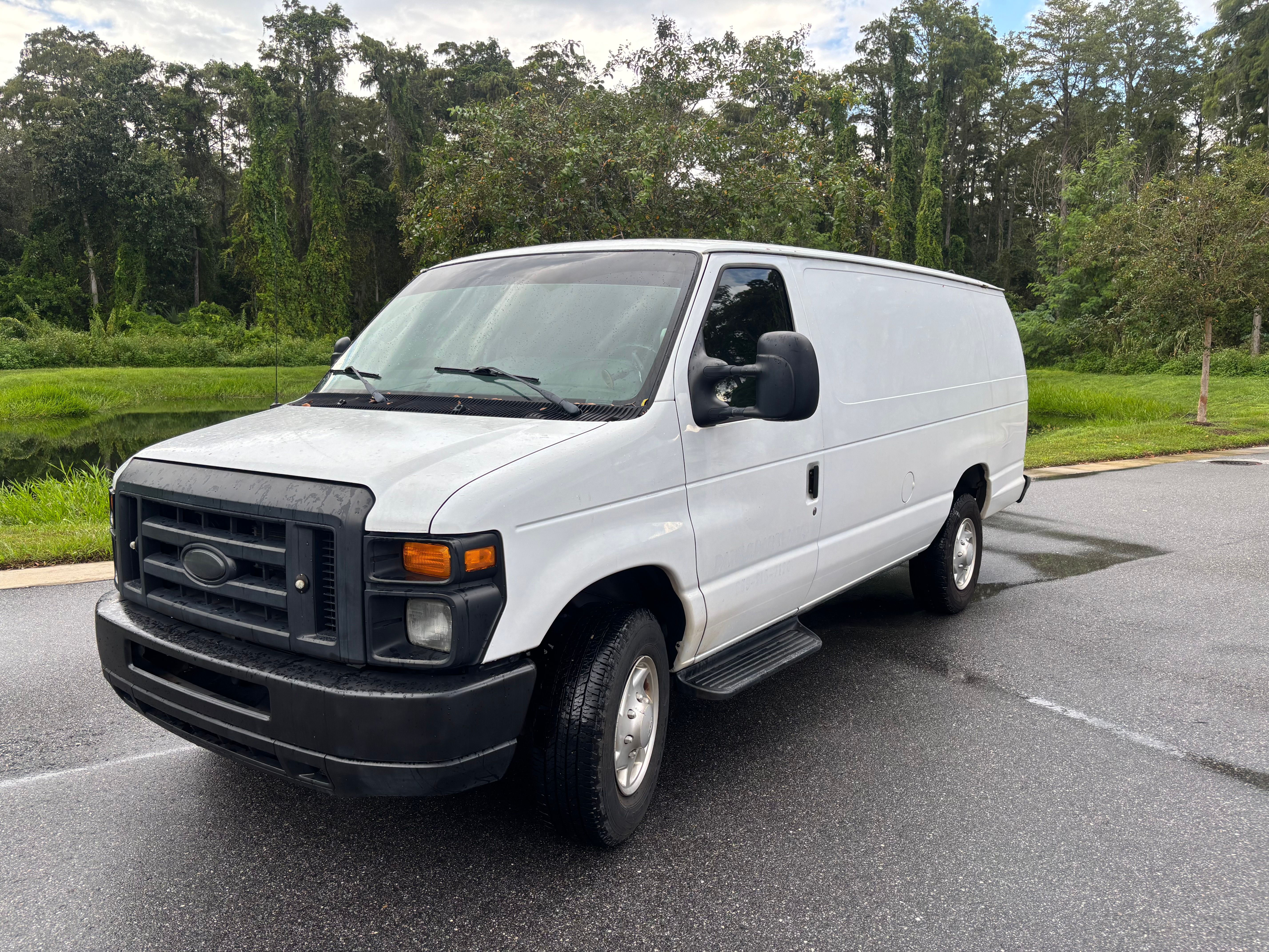 Used 2014 Ford E-350 and Econoline 350 Extended Super Duty RWD image 8