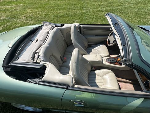 Used 1999 Jaguar XK8 Convertible image 4
