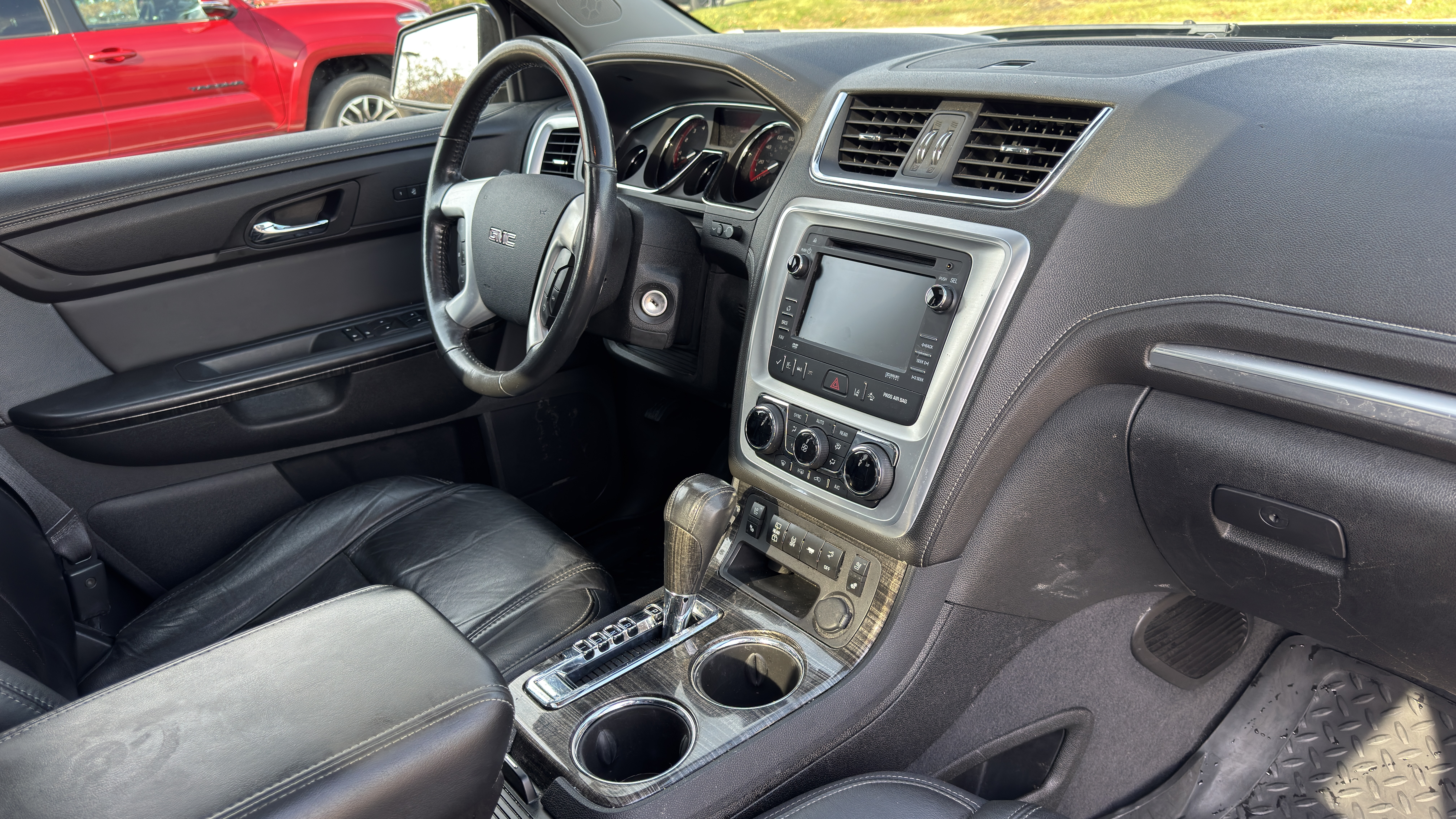 Used 2014 GMC Acadia SLT w/ Technology Package AWD/4WD image 6