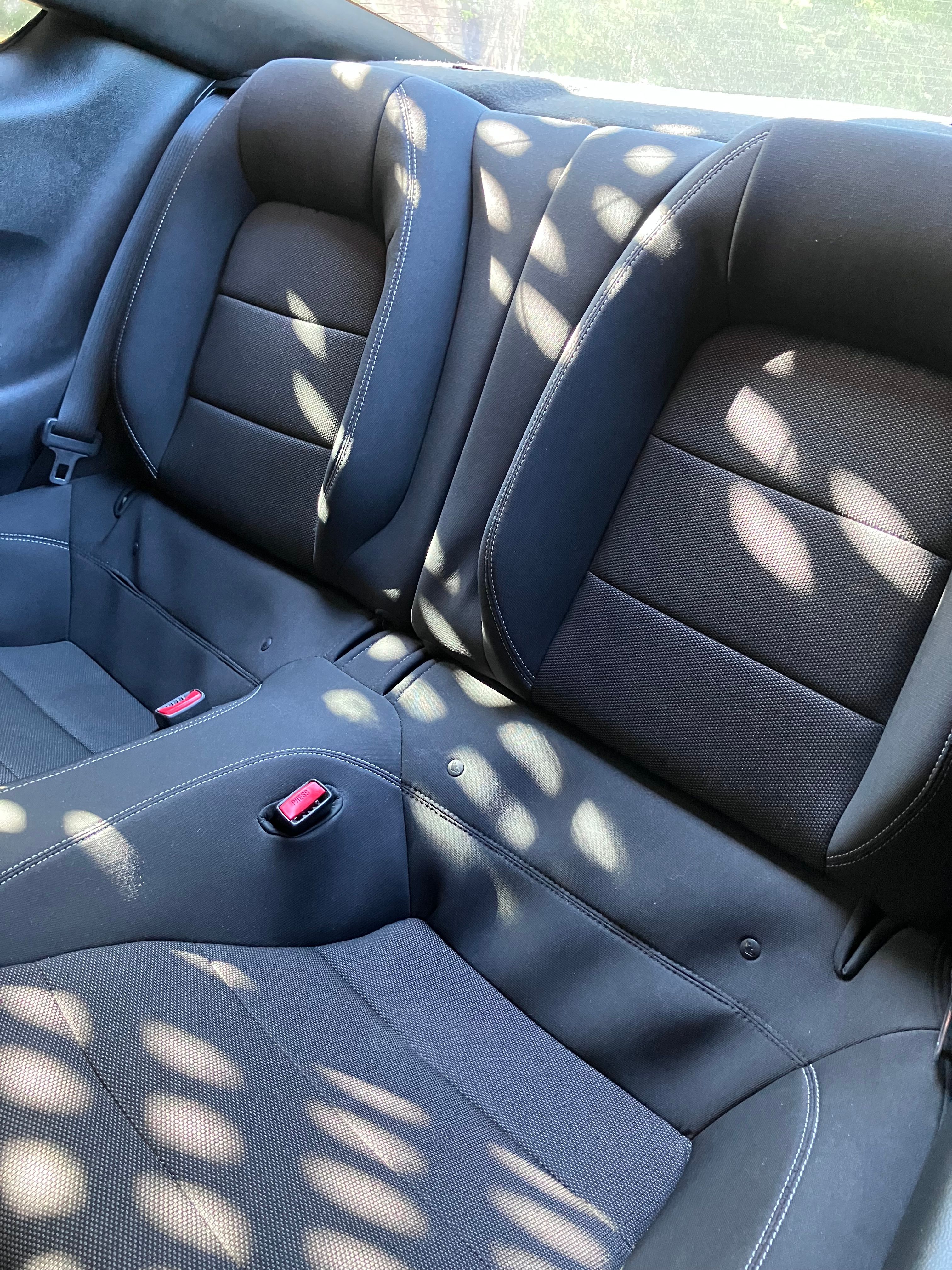 Used 2017 Ford Mustang Coupe RWD image 6