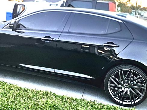 Used 2011 Kia Optima EX w/ Premium Pkg image 1