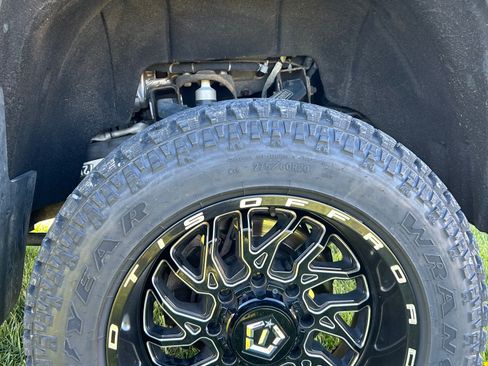 Used 2018 GMC Sierra 2500 Denali w/ Duramax Plus Package image 9