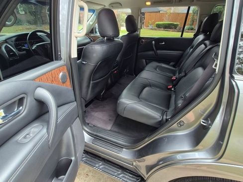 Used 2017 Nissan Armada SV image 9
