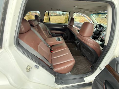 Used 2013 Subaru Outback 2.5i Limited w/ Special Appearance Pkg image 10