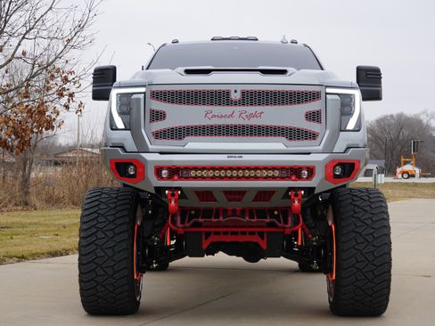 Used 2024 GMC Sierra 2500 AT4 w/ AT4 Premium Plus Package image 11