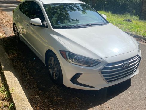 Used 2018 Hyundai Elantra SEL FWD image 1