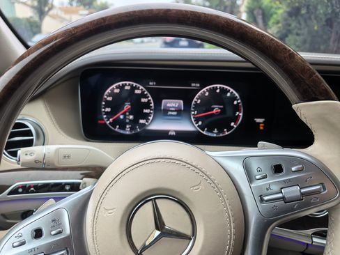 Used 2018 Mercedes-Benz S 560 Sedan image 16