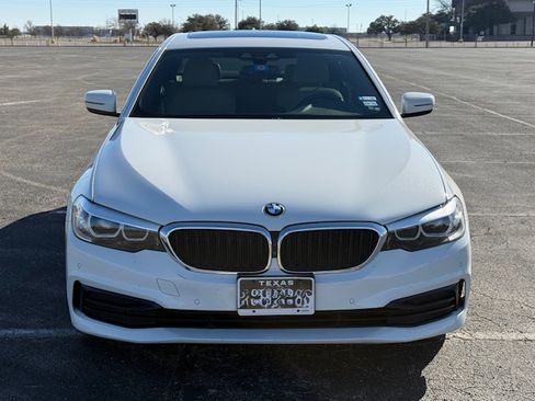 Used 2019 BMW 530i w/ Convenience Package image 2