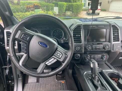 Used 2016 Ford F150 XLT w/ Equipment Group 302A Luxury image 12