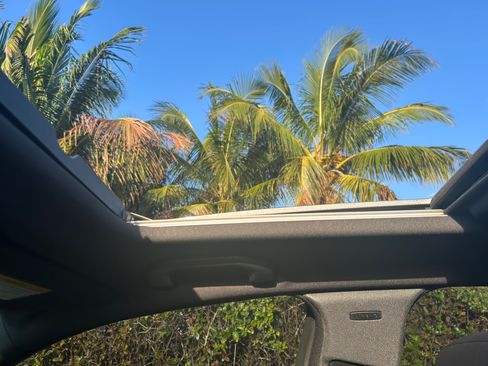 Used 2012 Mercedes-Benz C 250 Sedan image 12