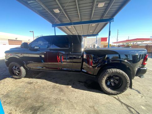 Used 2020 RAM 3500 Laramie image 10