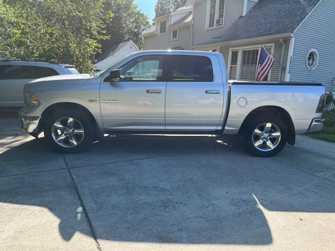 Used 2018 RAM 1500 Big Horn image 4