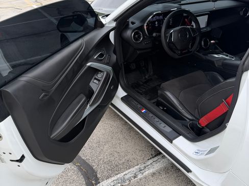 Used 2021 Chevrolet Camaro SS RWD image 19