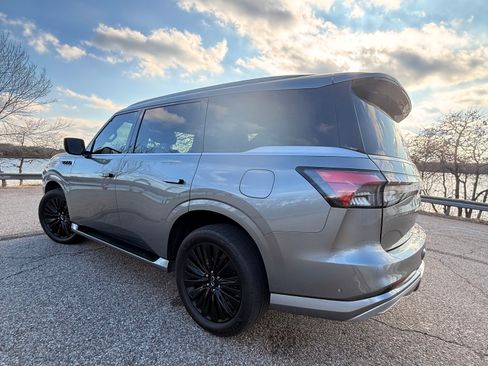Used 2025 INFINITI QX80 Sensory image 6
